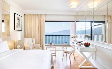 https://ohmydream.club/storage/media/uploads/Grecotel Corfu Imperial/rooms/Cruise_Guestroom_Sea_View/prev/63d279186b6ff.jpg